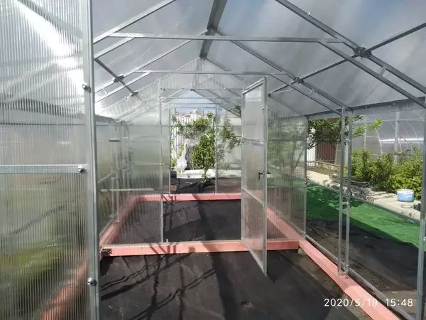 Перегородка для прямостенных теплиц с двухскатной крышей Перегородка для прямостенных теплиц с двухскатной крышей