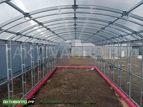 Теплица Ударница Благодатная, ширина 3/3.5 м, труба 40х20 + 20х20 Теплица Ударница Благодатная, ширина 3/3.5 м, труба 40х20 + 20х20