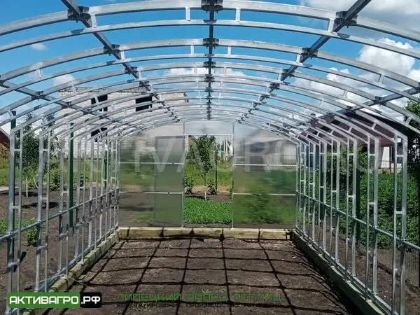 Теплица Ударница Благодатная, ширина 3/3.5 м, труба 40х20 + 20х20 Теплица Ударница Благодатная, ширина 3/3.5 м, труба 40х20 + 20х20